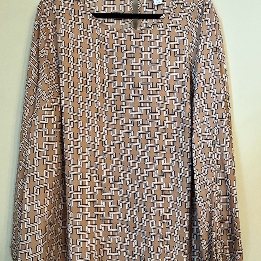 Liz Claiborne Beige Geometric Blouse
